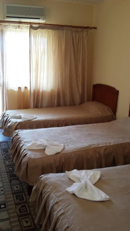 Hostel Nova Route Неводарі Екстер'єр фото