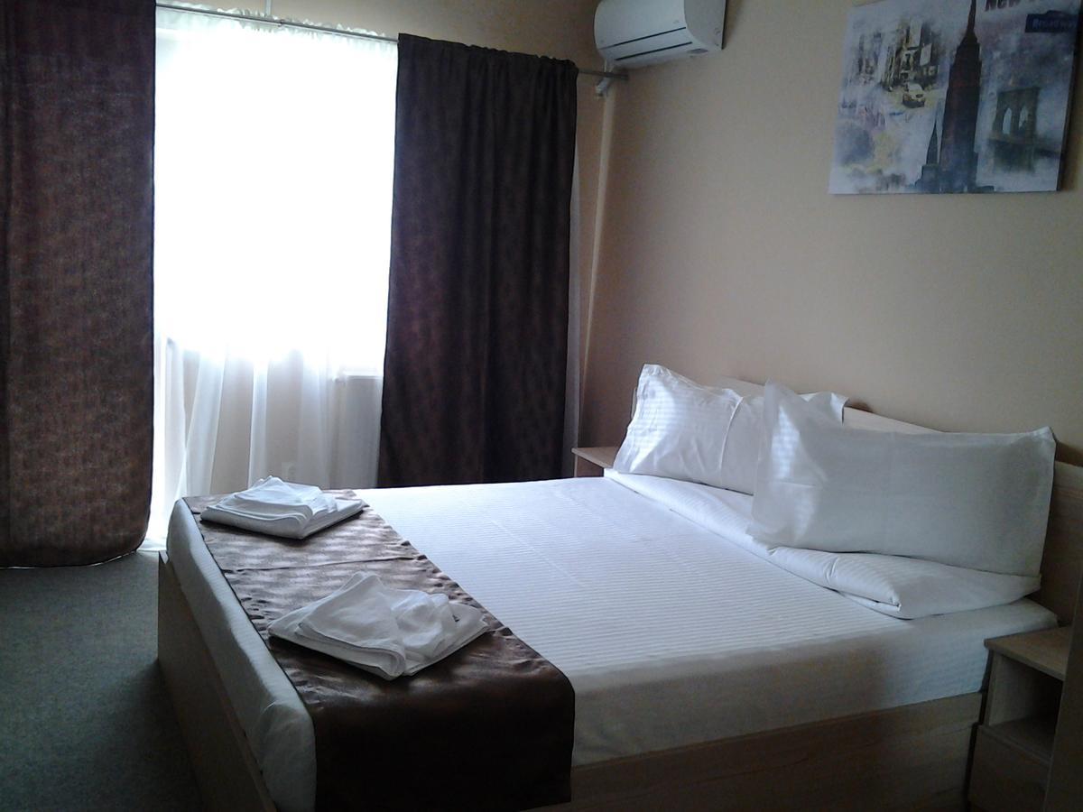 Hostel Nova Route Неводарі Екстер'єр фото