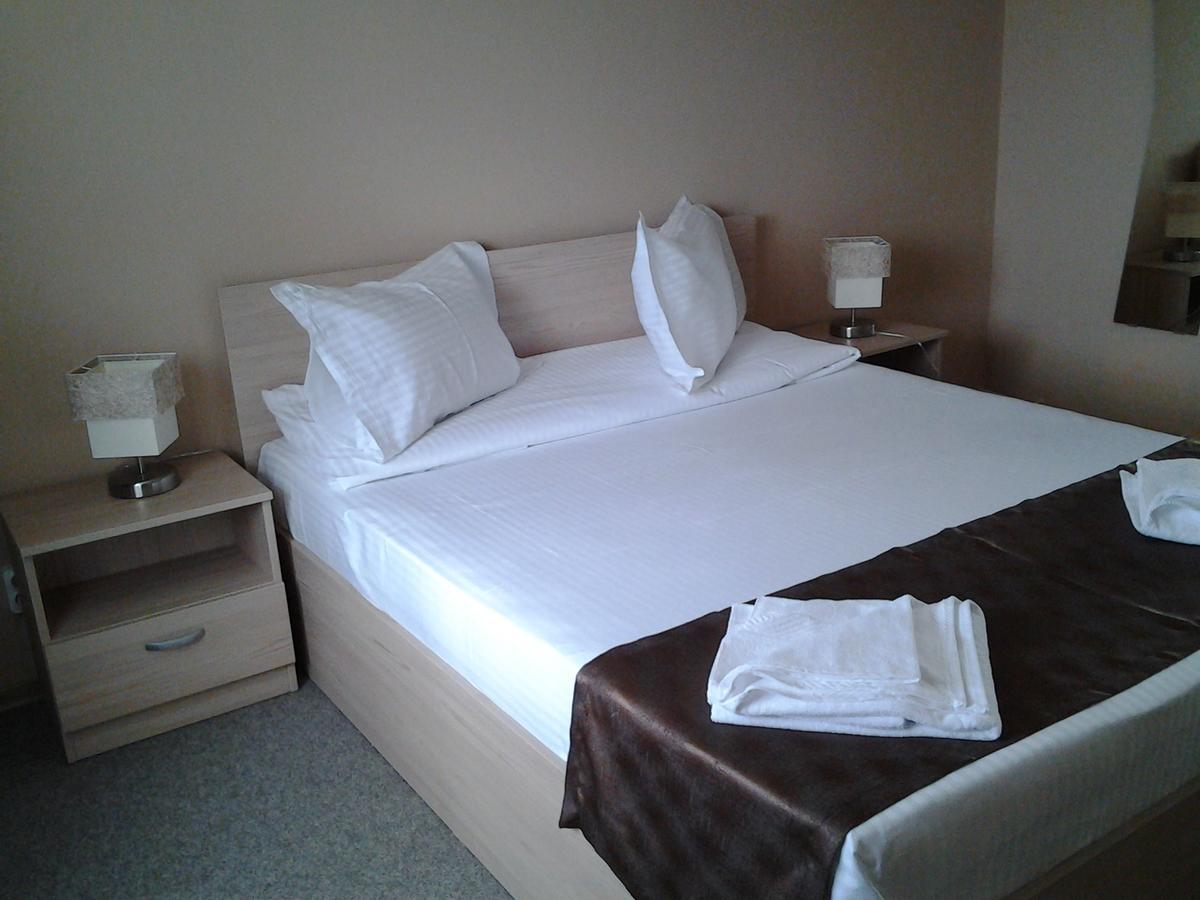 Hostel Nova Route Неводарі Екстер'єр фото