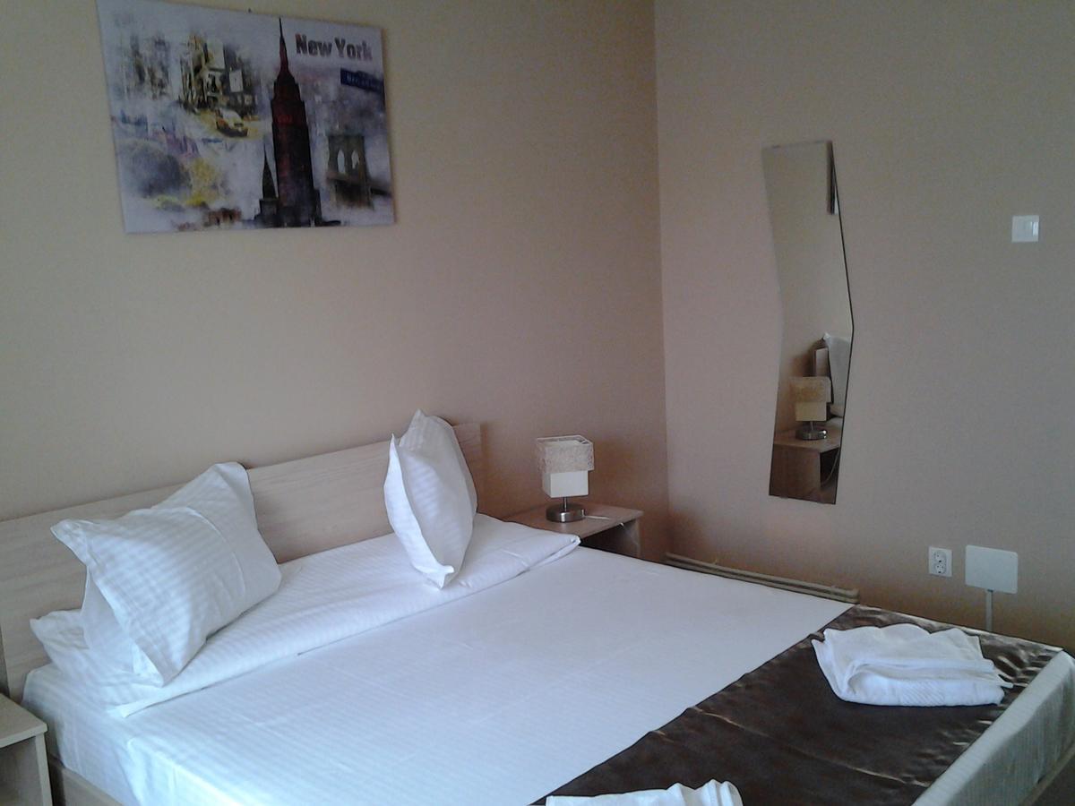 Hostel Nova Route Неводарі Екстер'єр фото