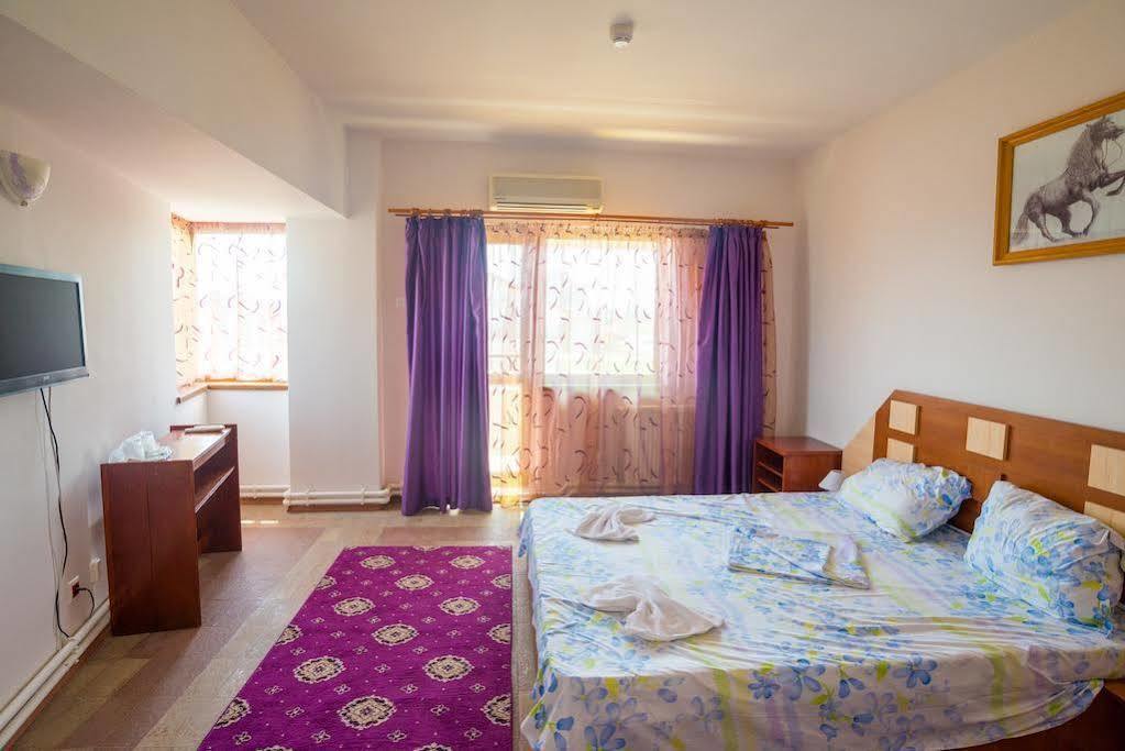 Hostel Nova Route Неводарі Екстер'єр фото